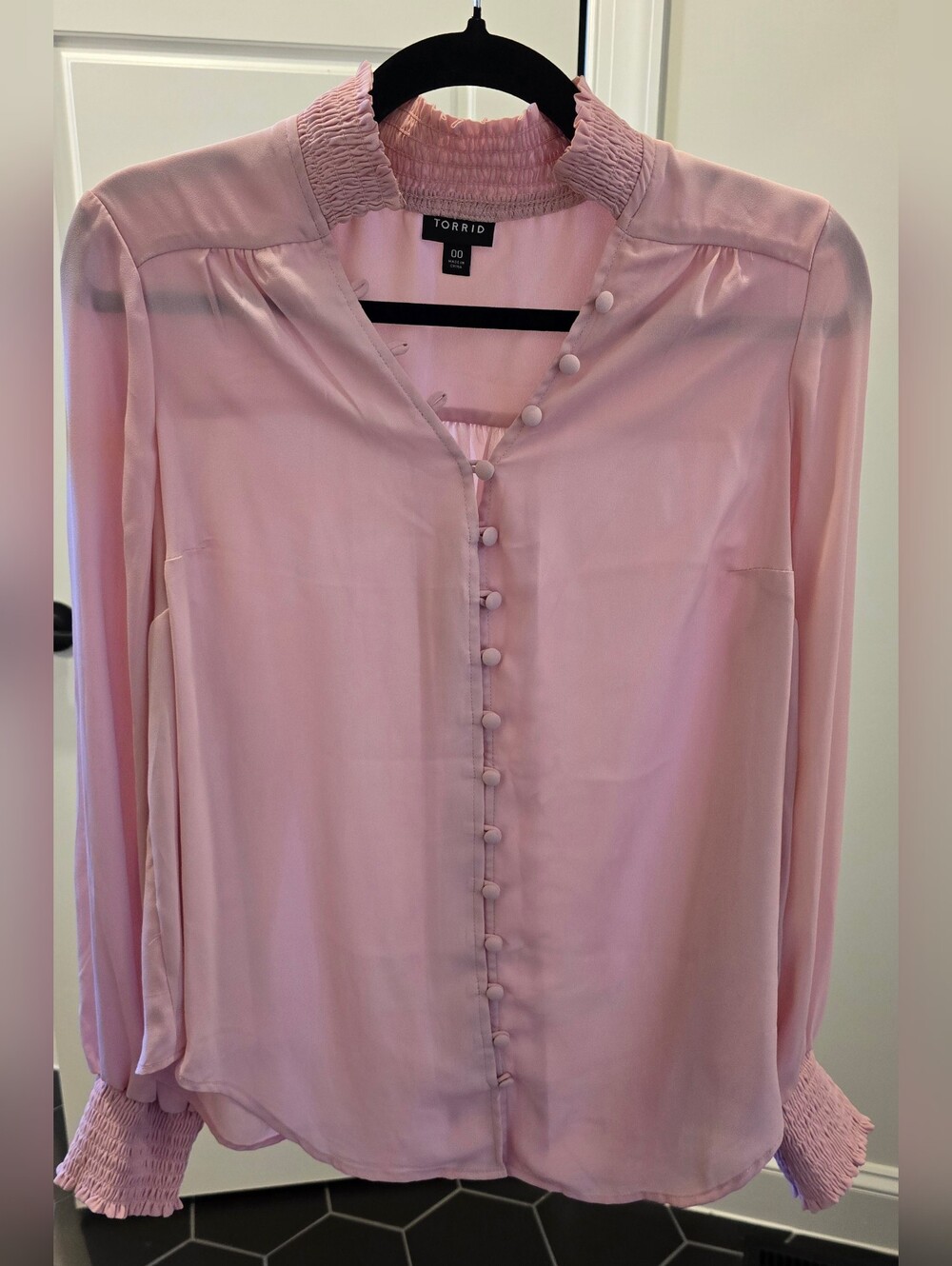 Torrid - Size 00 - Pink Button-Front Long Sleeve Top